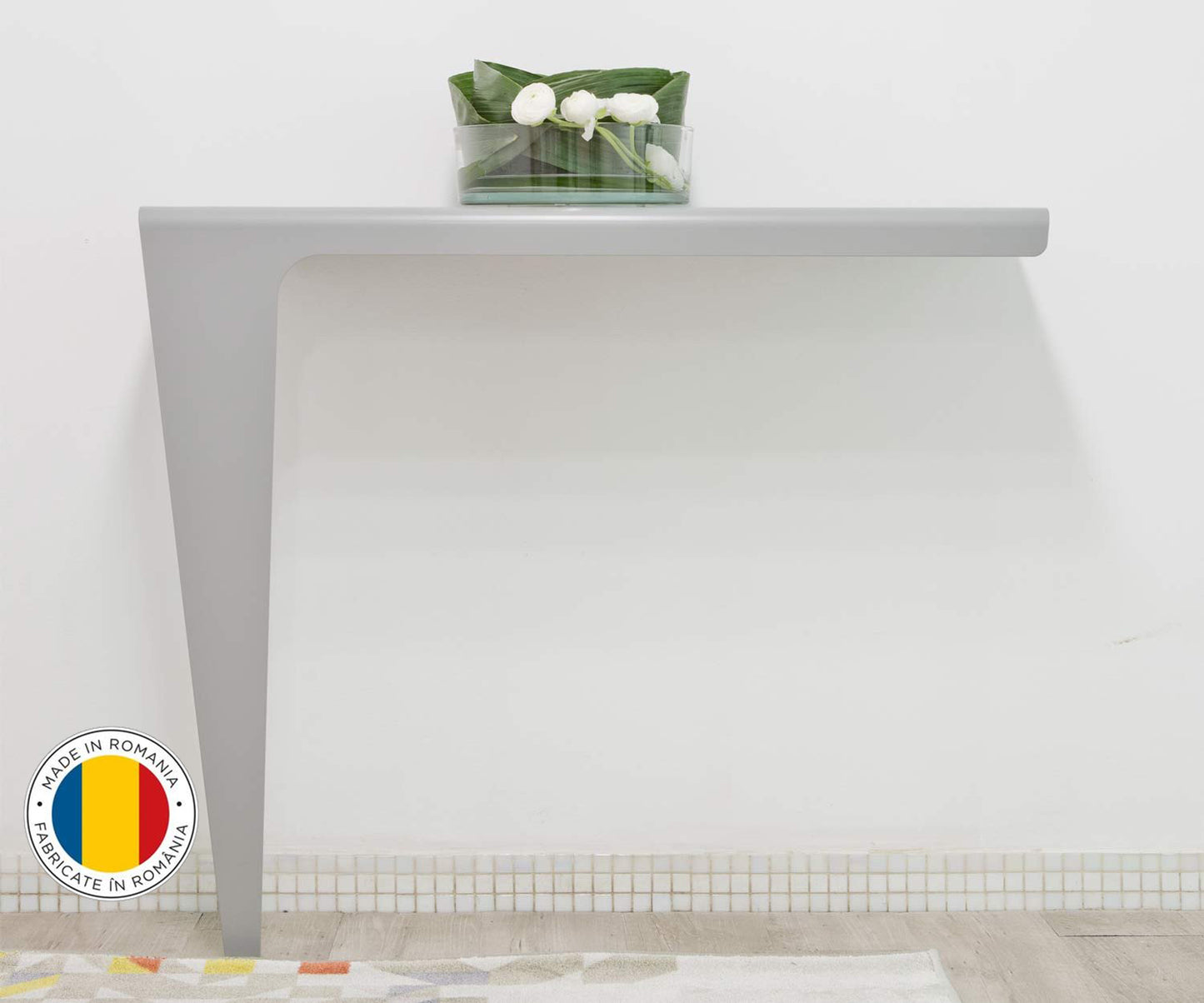 Consola perete cu design modern