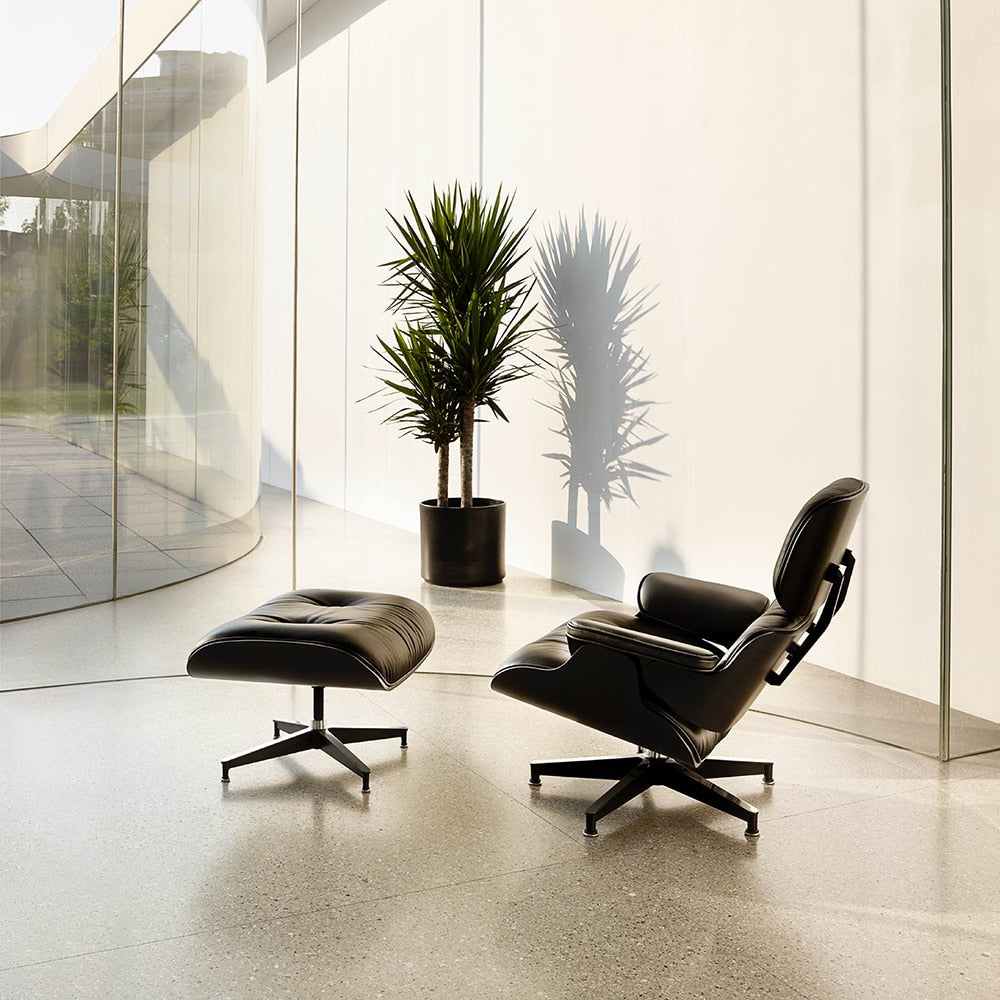 Scaun Classic cu taburet Charles Eames Lounge Chair Cu Piele Naturala Si Furnir